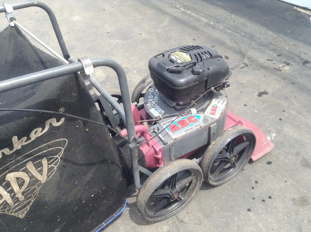 parker apv lawn vacuum