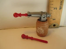 Playmobil accessories SILVER CANNON ON BARREL + TWO CANNONBALLS actually fires!
