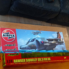 Airfix 1:24 Hawker Siddeley Harrier GR.3/AV-8A Unassembled Model Kit