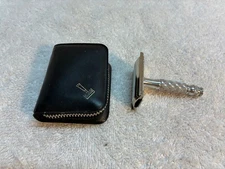 Vintage Gillette Safety Razor  Travel Kit Short Handle Black Case