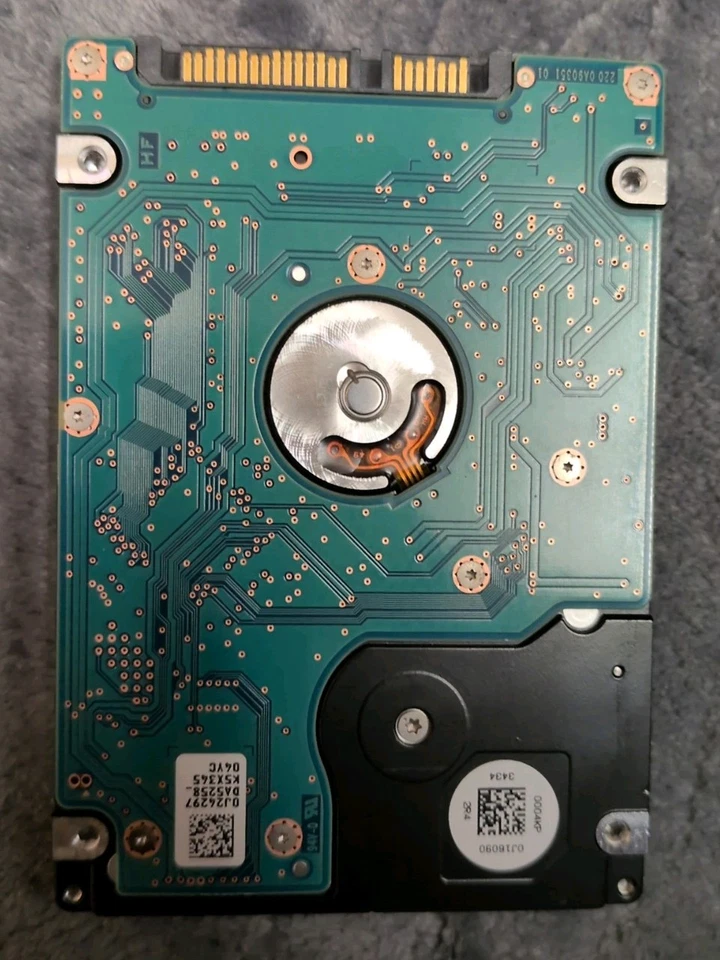 HGST Travelstar 500GB 2,5" HTS725050A7E630 HDD SATA 6Gb/s 7200 Festplatte - Bild 2 von 3