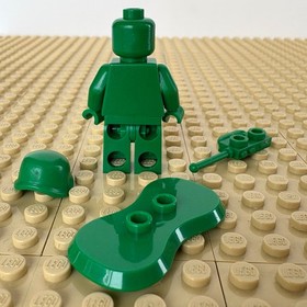 LEGO Toy Story: Green Army Man, RADIO, BASE, toy001, 7595, ON PATROL, 2010