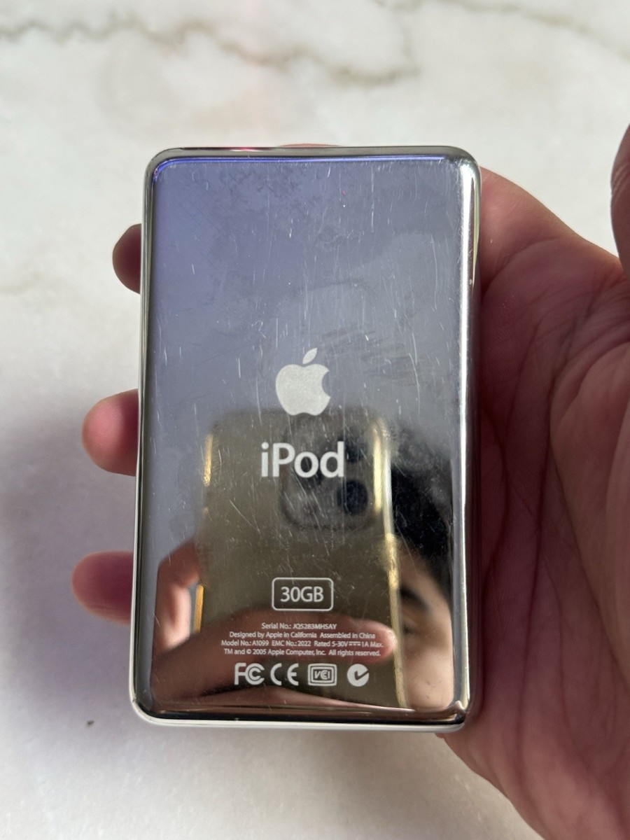 Apple iPod photo classic 4th Generation White (30 GB) for sale