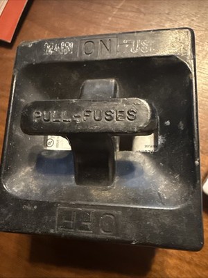 SQUARE D 60 AMP M122203-A 6 FUSE PANEL PULLOUT PIN & LONG PRONGS M-122203 FUSES!
