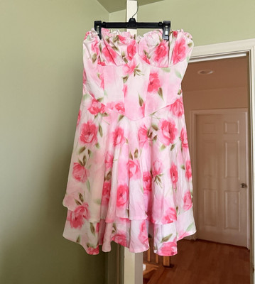 SheIn Women's Pink Floral Fit & Flare Sundress L Strapless Sweetheart Neck