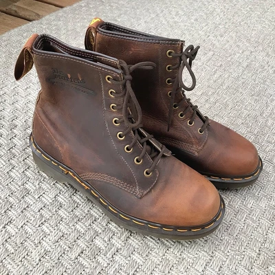 VINTAGE Boots DOC MARTENS 1460 - Crazy Horse Dark Brown. Made in England - Photo 1/4