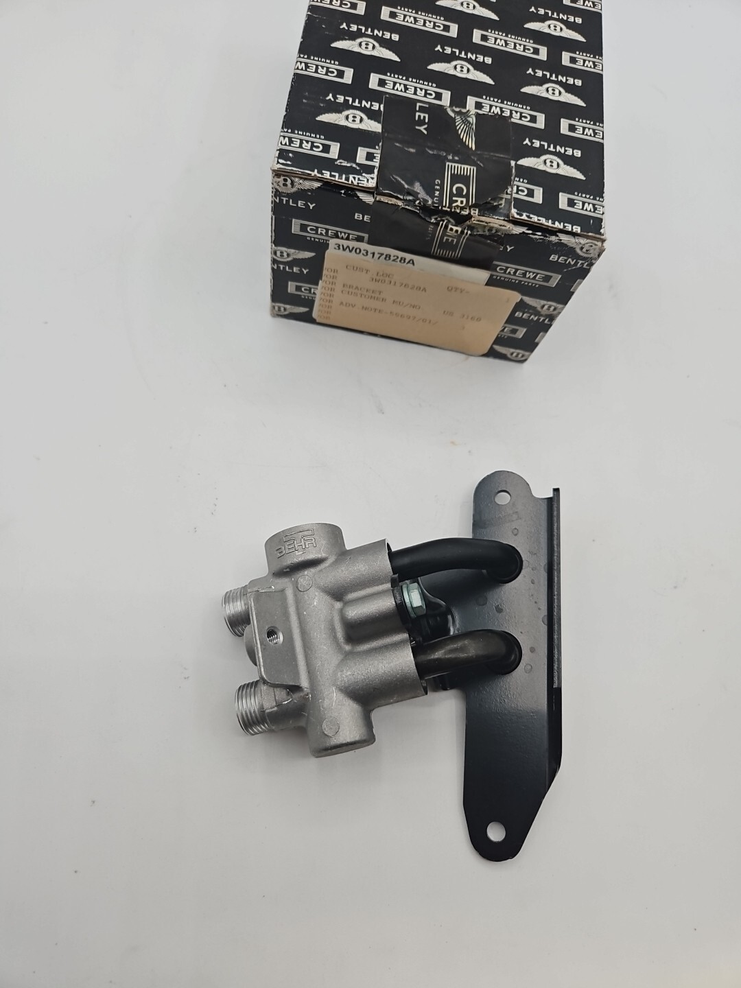 Bentley Flying Spur Right Transmission Oil Cooler Temp Valve  3w0317828a