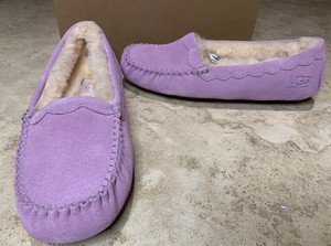 ugg scalloped moccasin