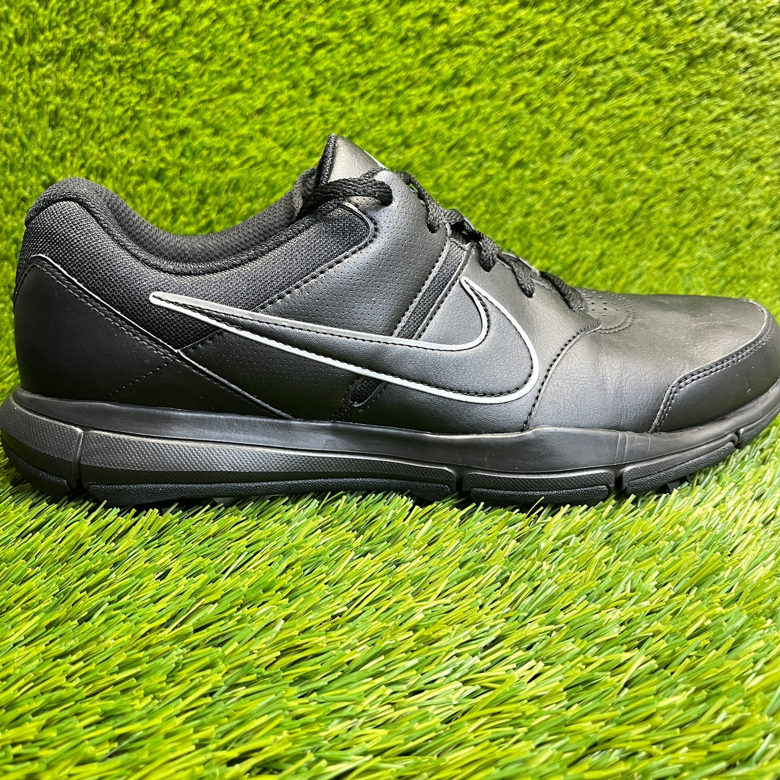 Nike Durasport 4 Mens Size 9.5 Black White Athletic Leather 