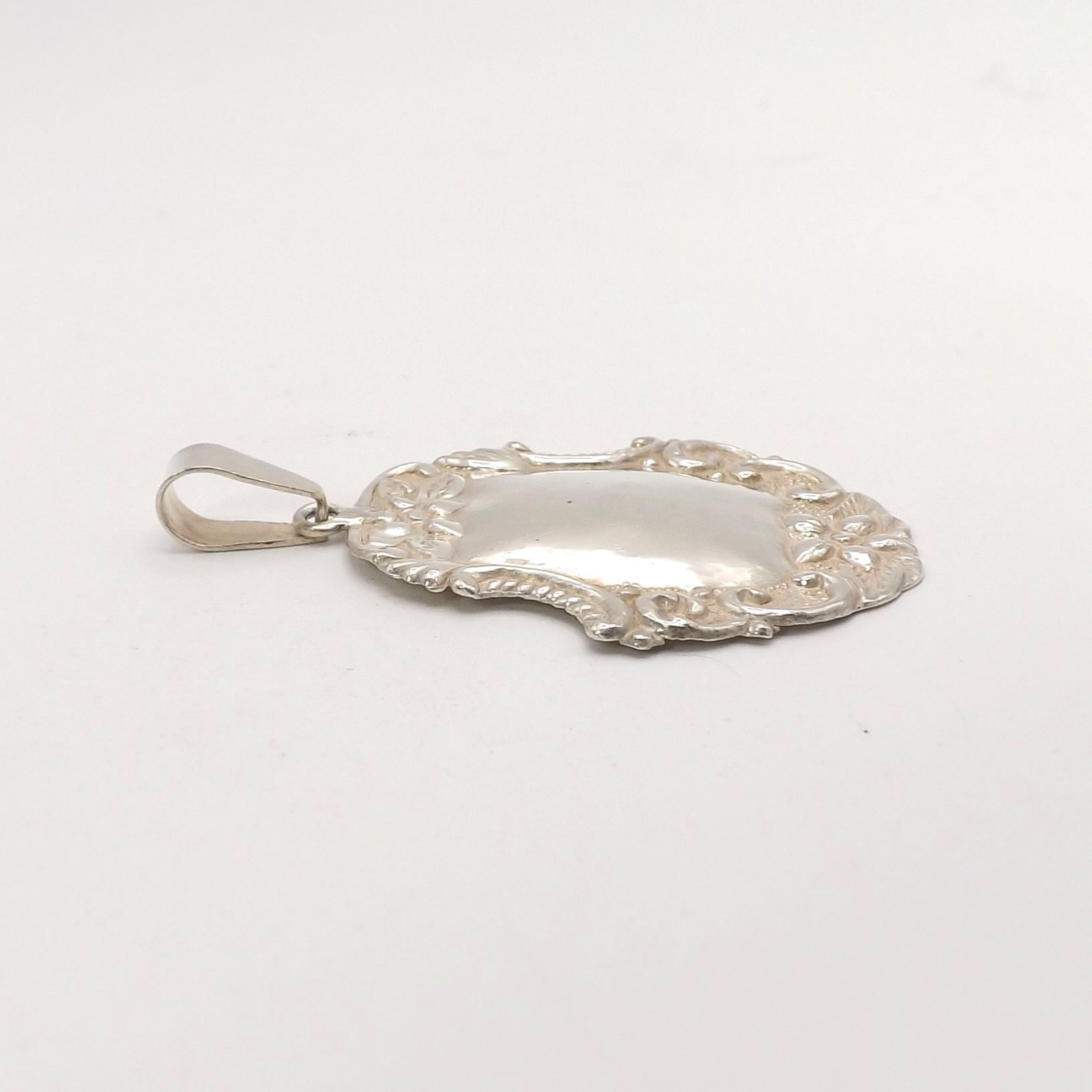 Solid Sterling Silver Floral Engravable Crest Bad… - image 3