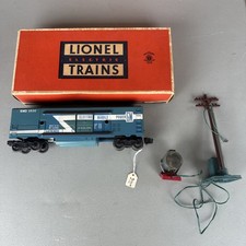Postwar Lionel 3530 Operating GM Generator Car w Original Box Untested
