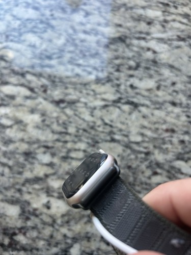 Apple Watch Series 7 41mm Cellular - Photo 4 sur 8