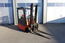 Toyota 7FBEST 15 3-Rad Elektro-Gabelstapler 1,5t Duplex 3,25m ZVG Seitenschieber