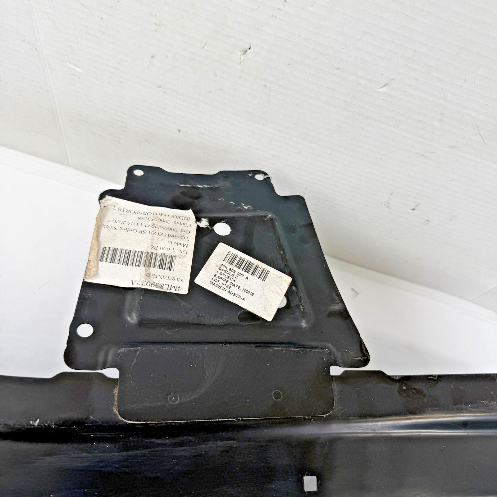 New 2018 - 2022 Lamborghini Urus Left D-Pillar Reinforcement 4ML809027A OEM