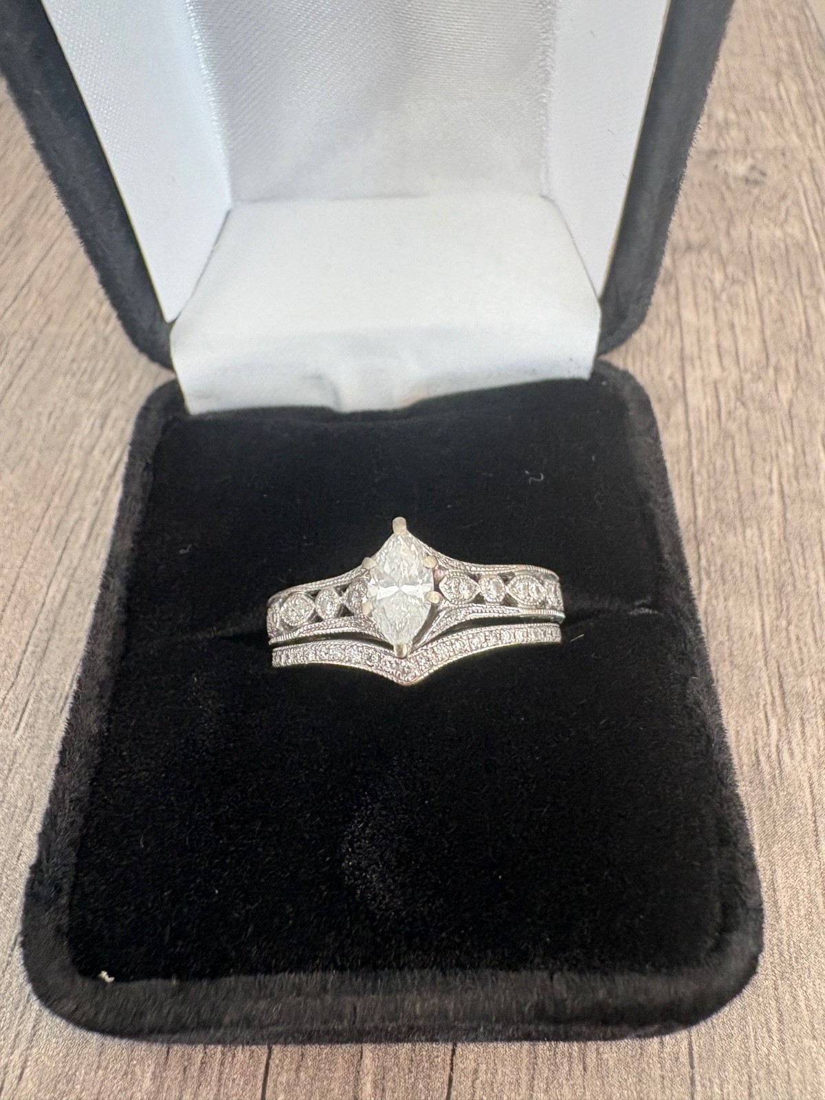 diamond ring - image 1