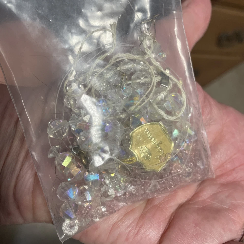 Lote De Colección Vidrio Transparente Rosa AB Cristal Corte Cuentas 30 Gramos Formas Mixtas Tamaños Foto 3 de 4