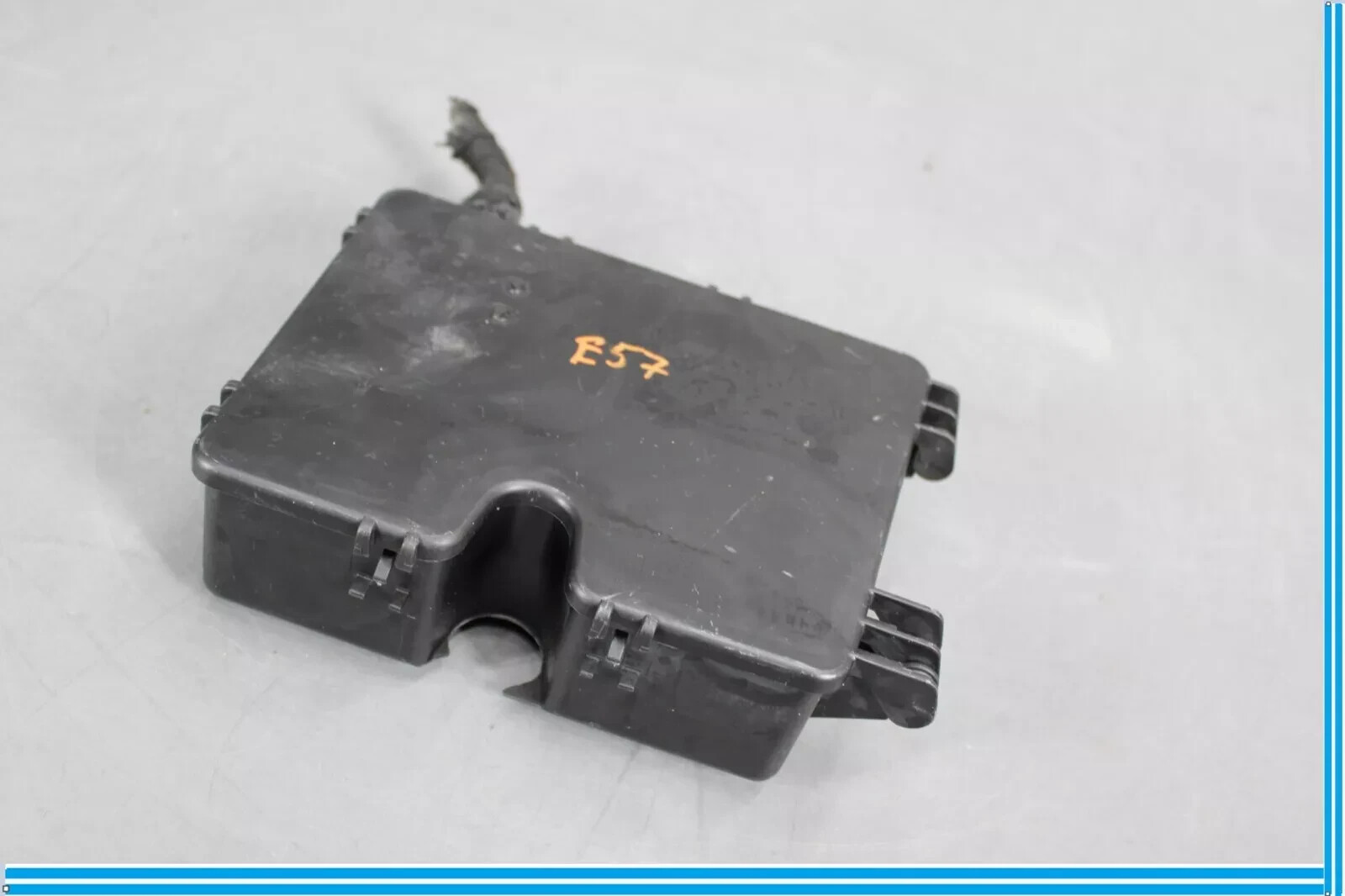 06-12 Bentley Continental Fuse Box Relay Fusebox Cover 3D0937128A OEM