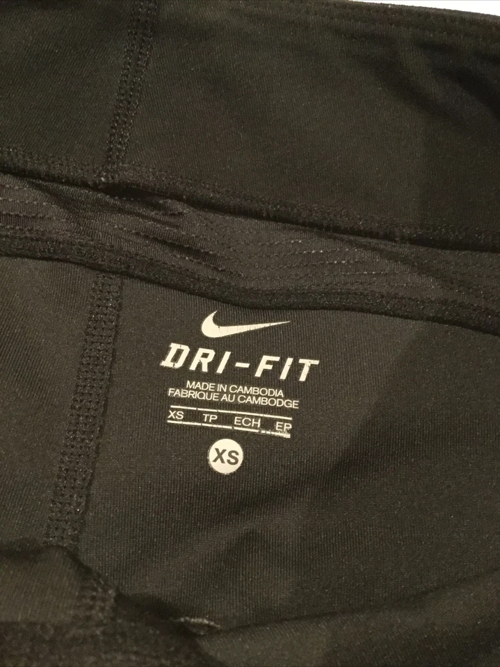 NIKE Mujeres Ciclismo Capri Acolchado Ciclismo Pantalones Cortos Medias Negras Usadas en Excelente Condición Talla XS Foto 4 de 4