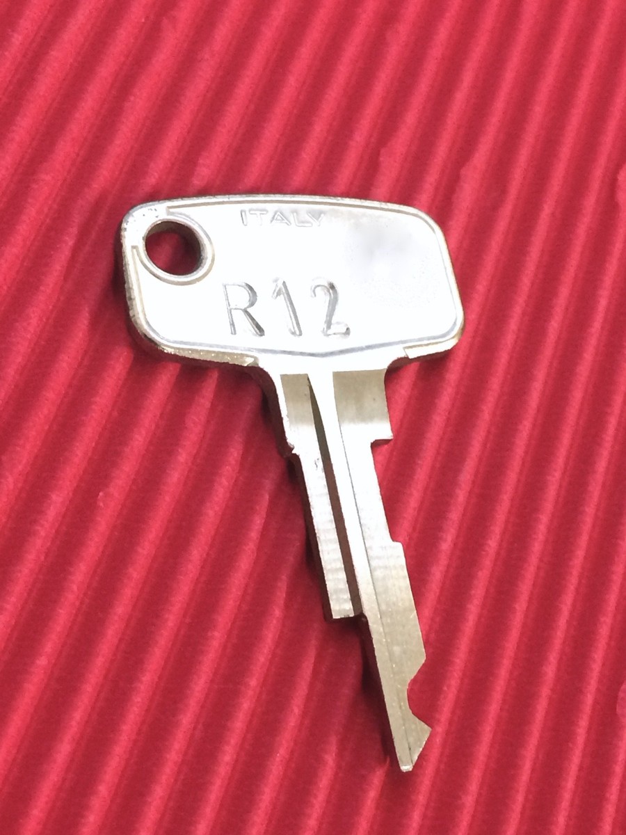 Nintendo Famicom & Super Famicom Box R12 Operator Key Switch Key