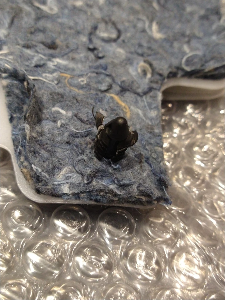 OEM MOPAR SEAT OCCUPANT SENSOR AND BLADDER 68403195AA - Image 4 of 4