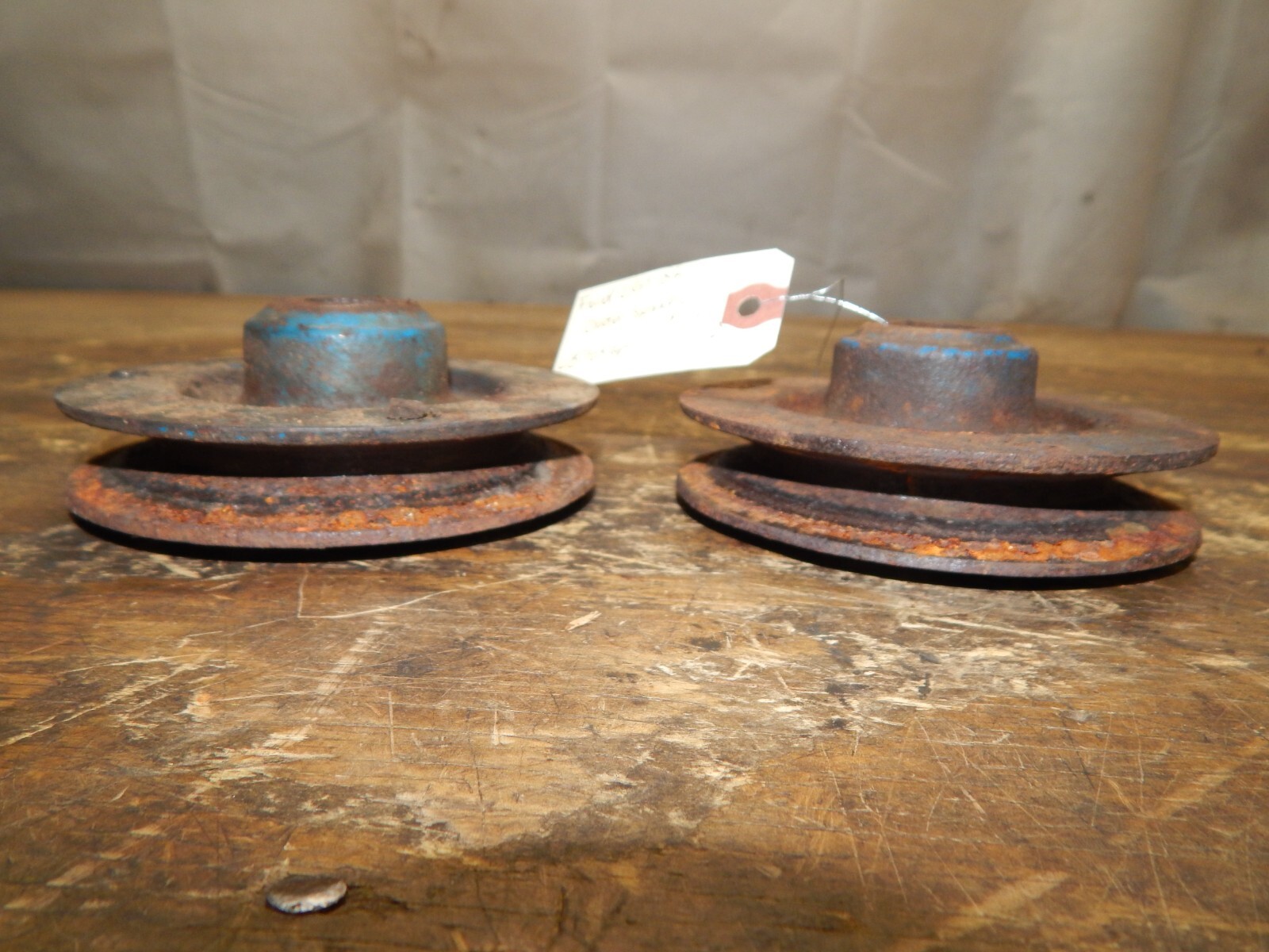 Ford YT16H Garden Tractor Deck Spindle Pulley (2) LB703390 for  