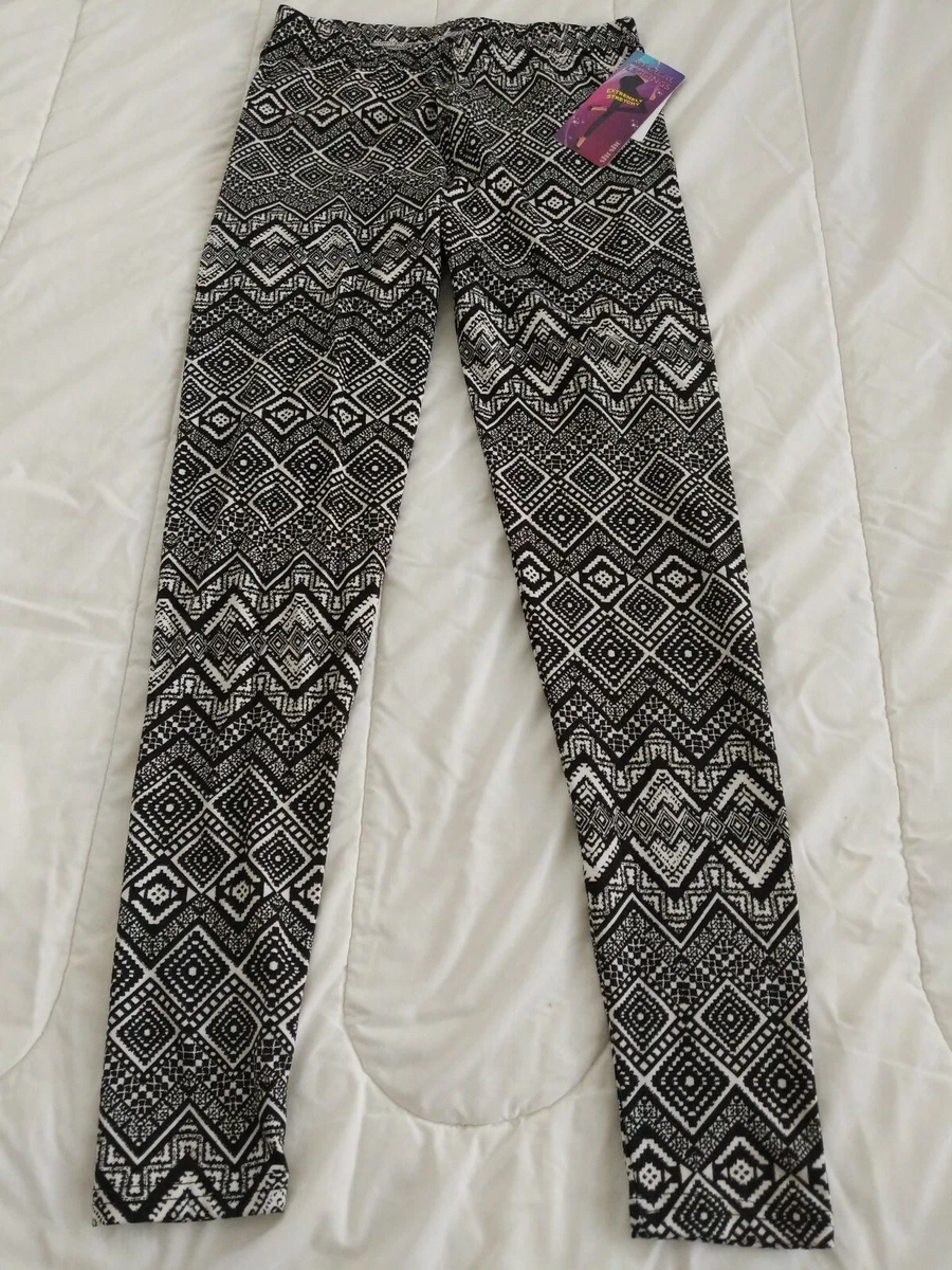 Shosho Women's Brushed Poly Stretchy Leggings Black White Diamond Print  7L01-36