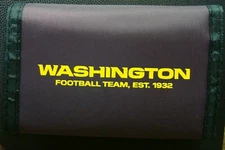 WASHINGTON FOOTBALL TEAM OFFICIAL TEAM LOGO NYLON TRIFOLD WALLET RICO INDUSTRIES