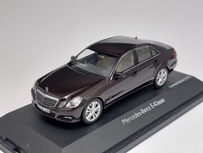Schuco 1/43 Mercedes-Benz E-Class W212 Limousine Elegance 2009, brown 450732400