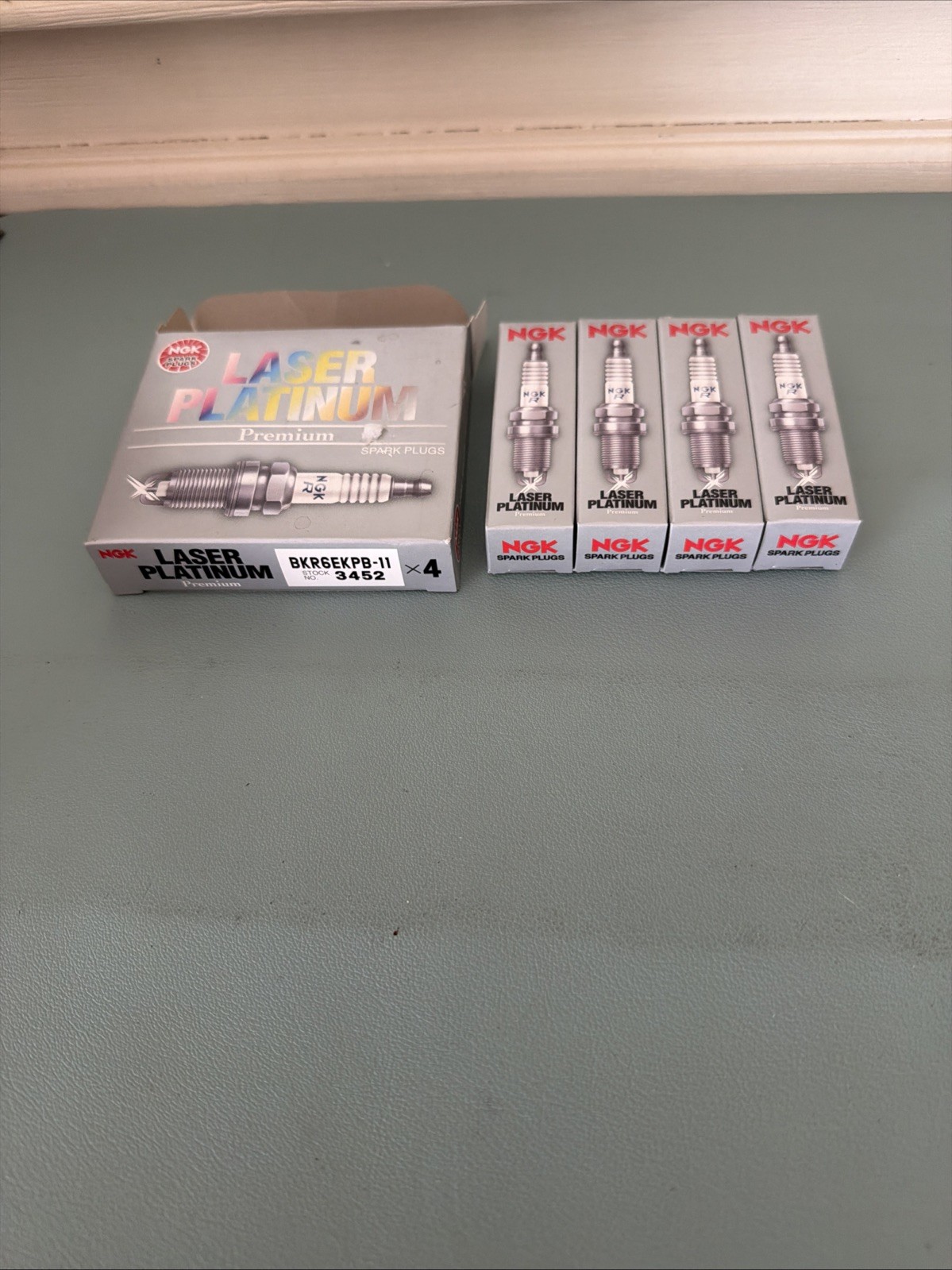 4-PCS- NGK  3452 BKR6EKPB11 TWIN TIP SPARK PLUG HIGH POWER LASER PLATINUM