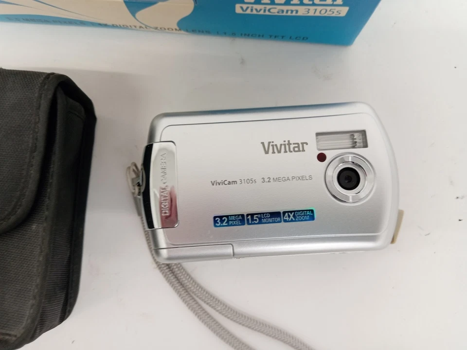 Vivitar ViviCam 3105s Digital Camera With Original Box 3.2MP Silver-Tone - Image 2 of 4