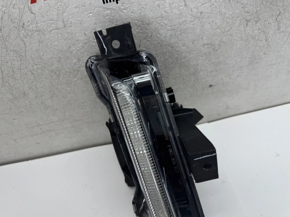 Chevrolet Camaro LS LT RS 2016 2022 conductor izquierdo LED luz antiniebla OEM AY82390 Foto 4 de 4