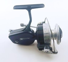 260 - Moulinet de pêche en mer à tambour fixe MITCHELL modèle 324, en