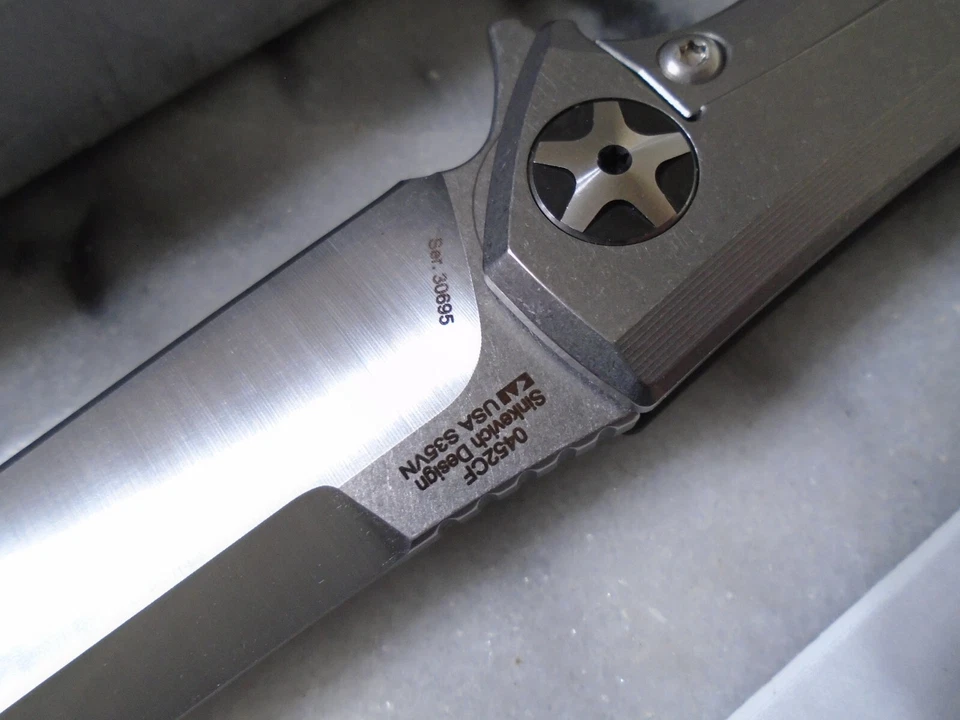 Карманный нож Zero Tolerance большой Sinkevich KVT 0452CF титан углеродное волокно США - Изображение 4 из 4