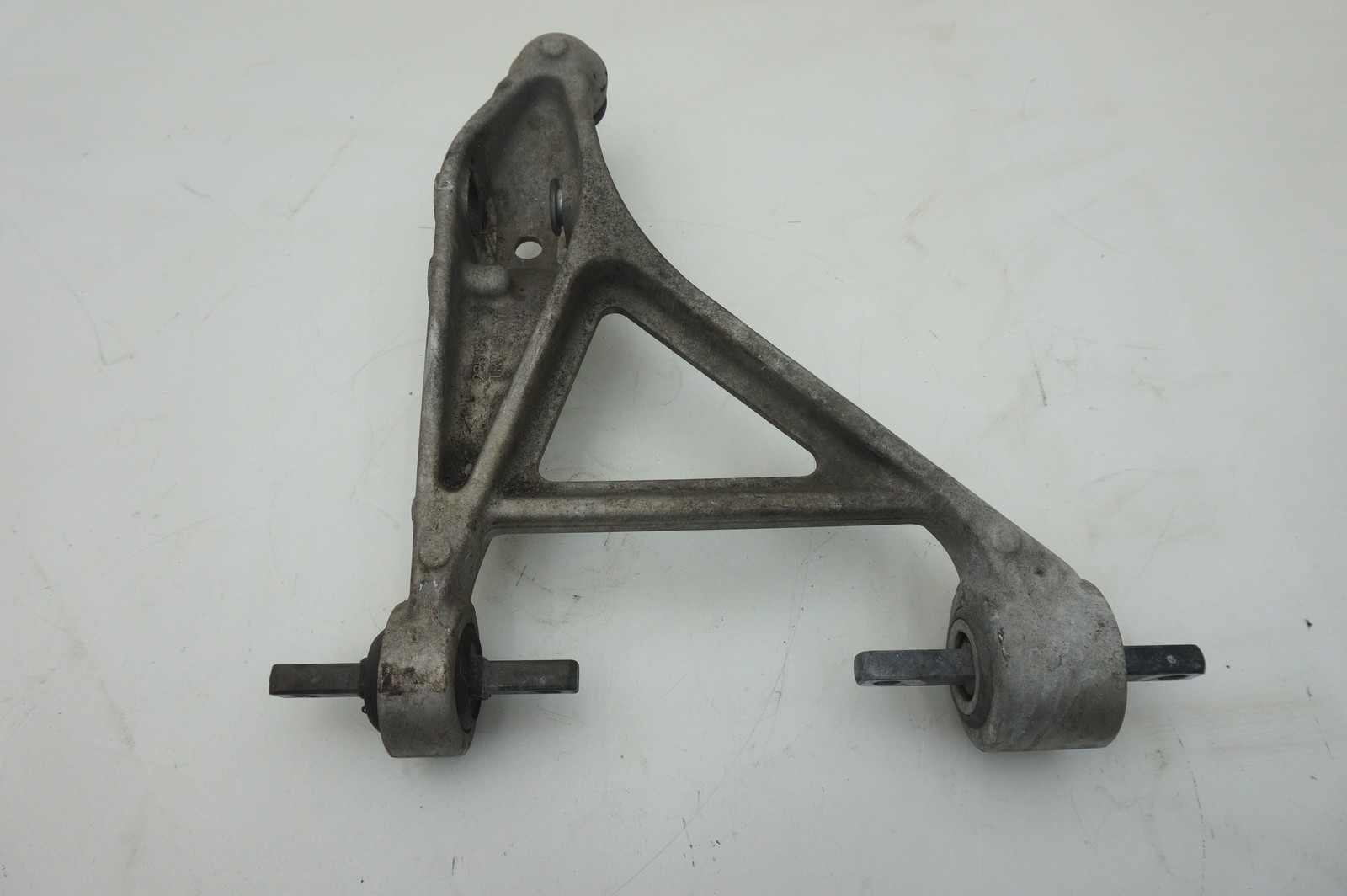Front Suspension Left Lower Control Arm OEM 235132 Ferrari 488 Spider 2017