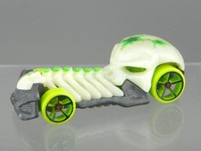 Hot Wheels 2009 Street Beast Diecast White Green Glow-In-The Dark Skull Crusher