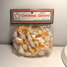 Vintage NEW Buttered Popcorn Plastic Blow Mold Christmas Tree Garland 9ft HK