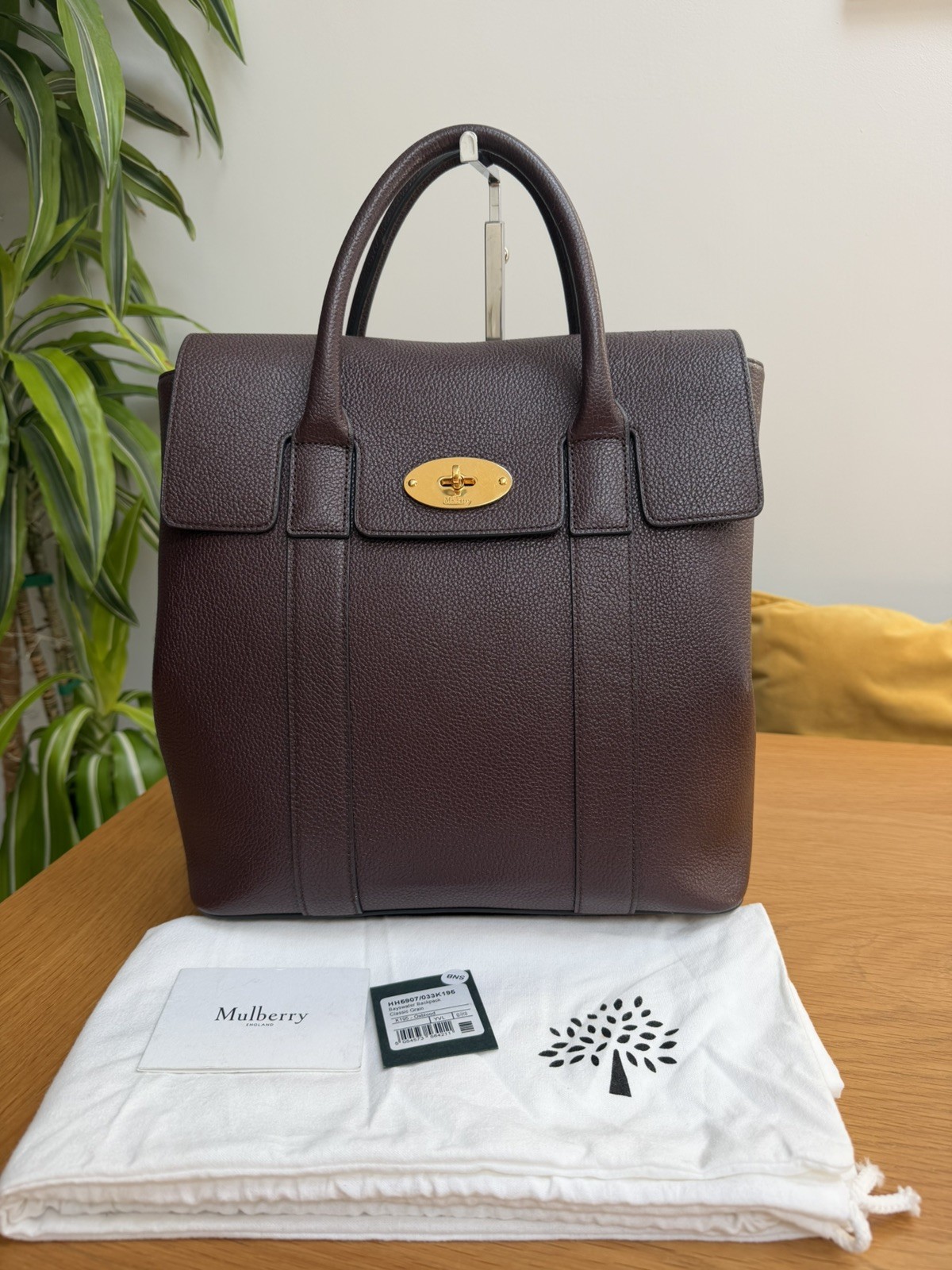 Beautiful MULBERRY  Bayswater oxblood classic grain leather backpack.