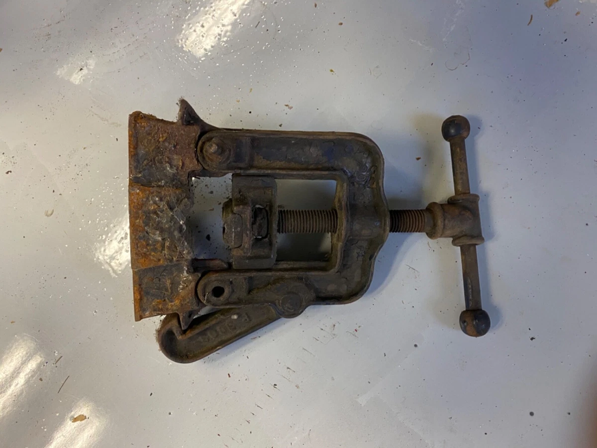 Vintage Pipe Vise can be mounted on work truck tailgate