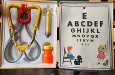 Vintage 1977 Fisher-Price  936 Medical Doctor Kit with Case Complete & Intact