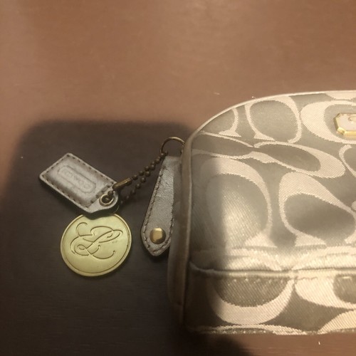 Coach Estee Lauder cosmetic makeup case bag purse zip up limited edition - Picture 3 of 4