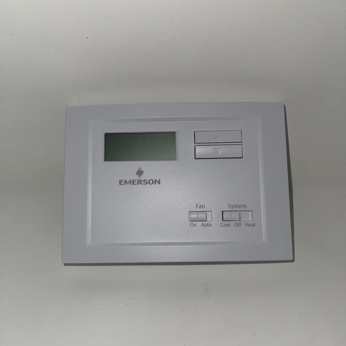 Emerson NP110 Non-Programmable Single Stage Thermostat, 4, 0.5 | eBay