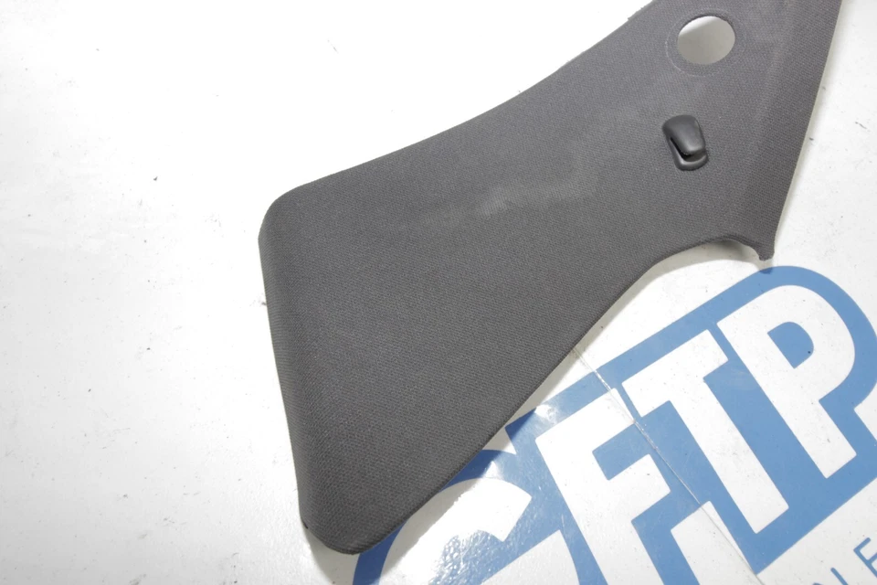 08-13 AUDI R8 4.2L OEM INTERIOR CUARTO PANEL MOLDURA 420867288 PLÁSTICO NEGRO STOCK Foto 3 de 4