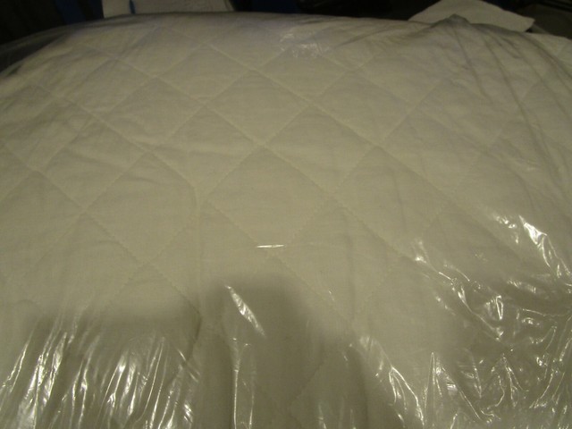 Pottery Barn Belgian Flax Diamond Linen Quilt King White 2 King