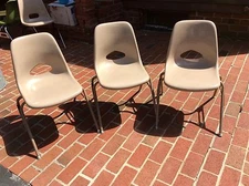 3 Tan Vintage KRUEGER fiberglass Stacking Children's Chairs - Good Condition