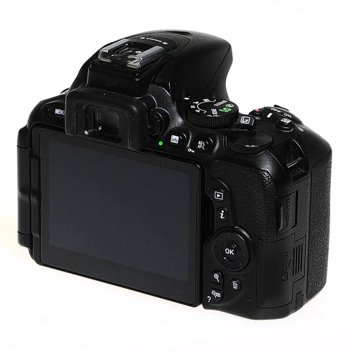 Nikon D5500 schwarz gebraucht Zustand: Sehr Gut - Bild 2 von 5