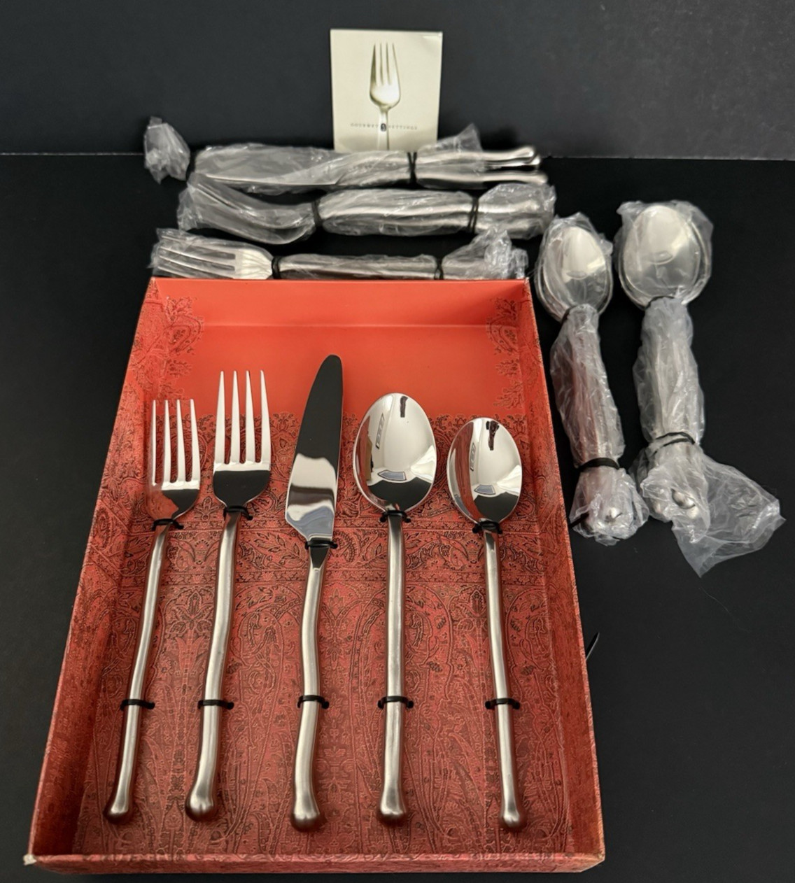 Gourmet Settings Exotique Platinum Stainless Steel Flatware 20 PC. Service For 4