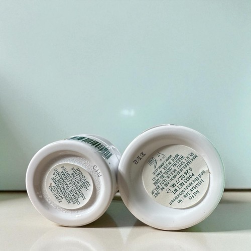 Muestras de viaje La Mer LA CREMA SUAVE HIDRATANTE 7mL/.24oz y 3.5mL/.12oz - Imagen 2 de 2
