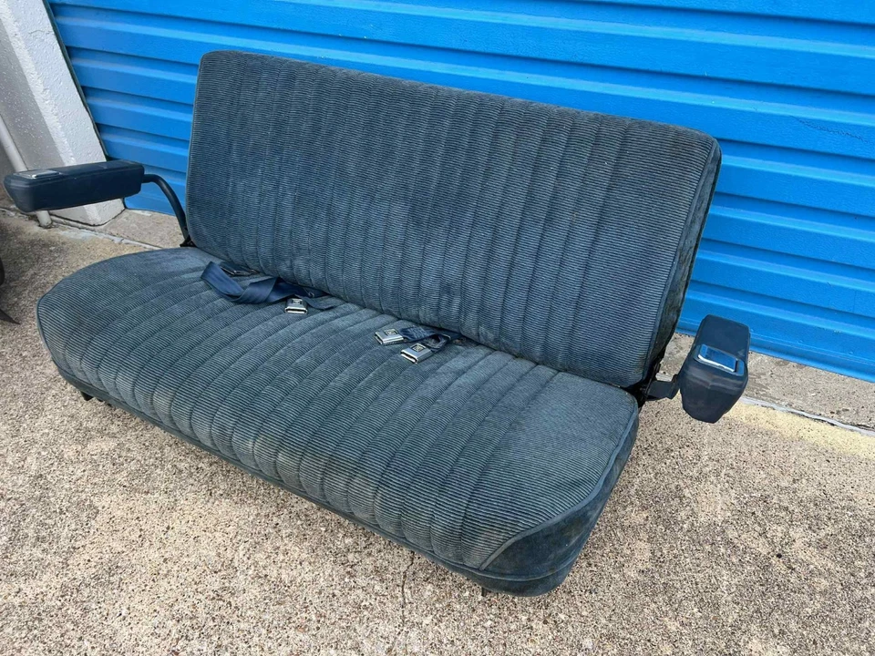 ASIENTO TRASERO TERCERA FILA SUBURBAN CHEVY GMC SEGUNDA BLAZER JIMMY 81-91 AZUL Foto 4 de 4