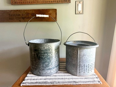 A Falls City The Angler's Choice Minnow Bucket | Falls City Metal Bait Bucket