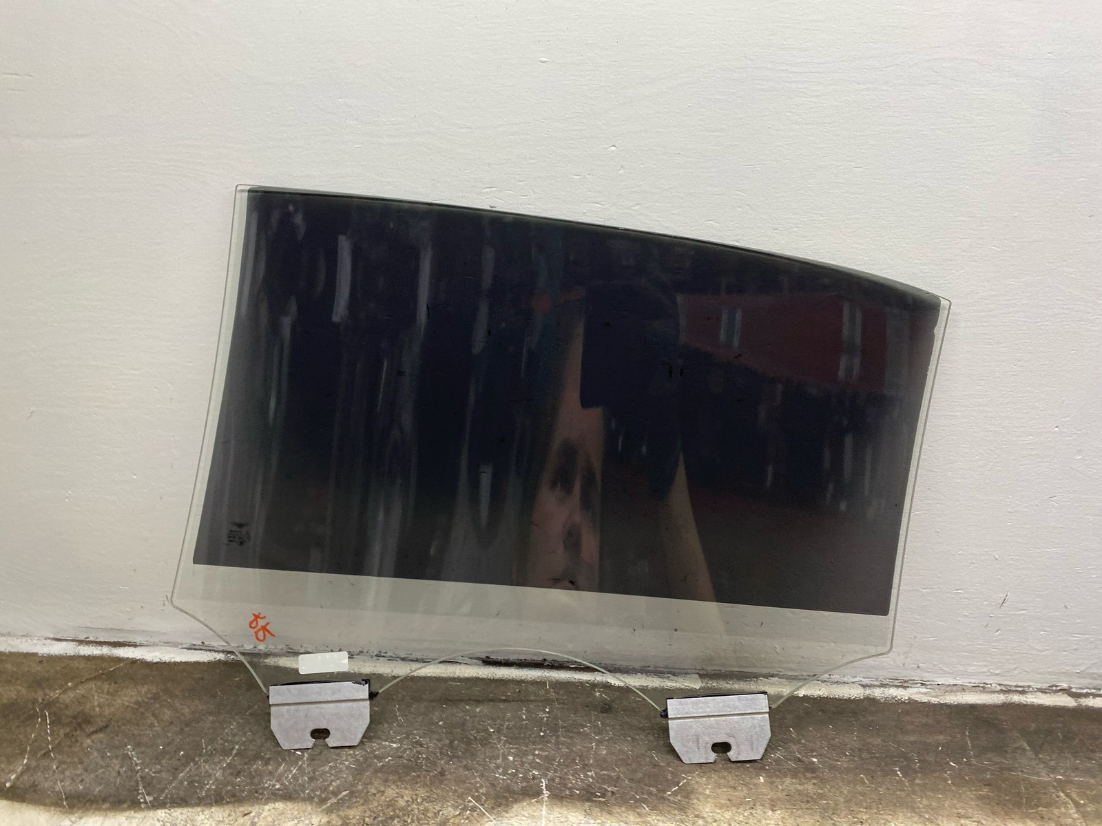 2014-2019 BENTLEY FLYING SPUR OEM REAR RIGHT DOOR GLASS WINDOW PANEL